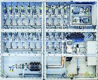 Anschlussfertiges Temperier-System für Kühlkanäle. (Quelle: Werner Bennek, Bürkert Fluid Control Systems)